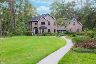 11121 NW 15th Pl in Gainesville, FL - Building Photo