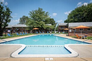 Spring Manor in Lancaster, PA - Building Photo