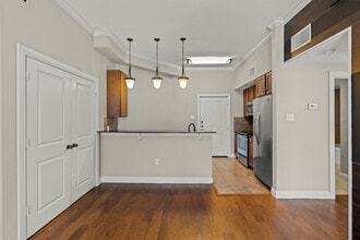 Square9 in Denton, TX - Foto de edificio - Interior Photo