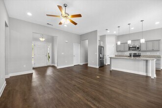 8097 Silver Maple Dr in Milton, FL - Building Photo - Building Photo