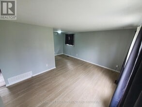 9 Belmont Dr in Brampton, ON - Building Photo - Building Photo