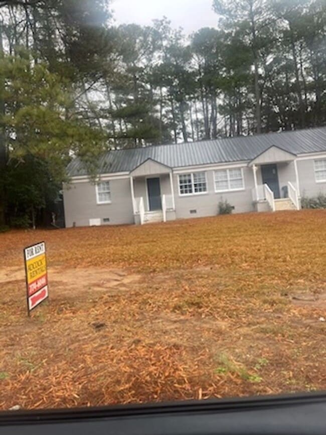 706 N Horner Blvd in Sanford, NC - Building Photo - Building Photo