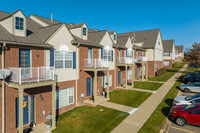 Cloverly Village of Ann Arbor in Ann Arbor, MI - Foto de edificio - Building Photo