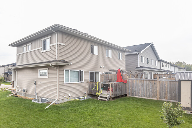 138 Brickyard Pl in Stony Plain, AB - Building Photo - Building Photo