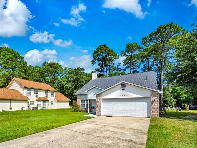 1061 Quail Hollow Dr in Mary Esther, FL - Building Photo - Building Photo