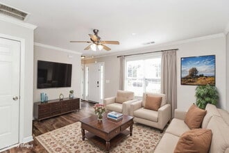 6314 New Gate Dr in Douglasville, GA - Building Photo - Building Photo