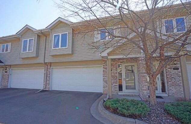 13019 Penn Ave S in Burnsville, MN - Building Photo