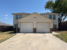 3811 Edgefield St in Killeen, TX - Building Photo