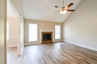 7057 Grove Park Rd in Olive Branch, MS - Building Photo - Building Photo