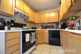 12a Greylock Rd, Unit 2 in Boston, MA - Building Photo - Building Photo