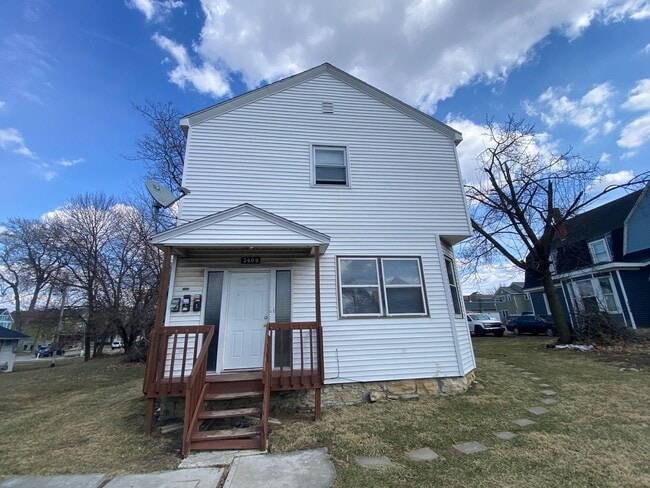 property at 2409 S Calhoun St