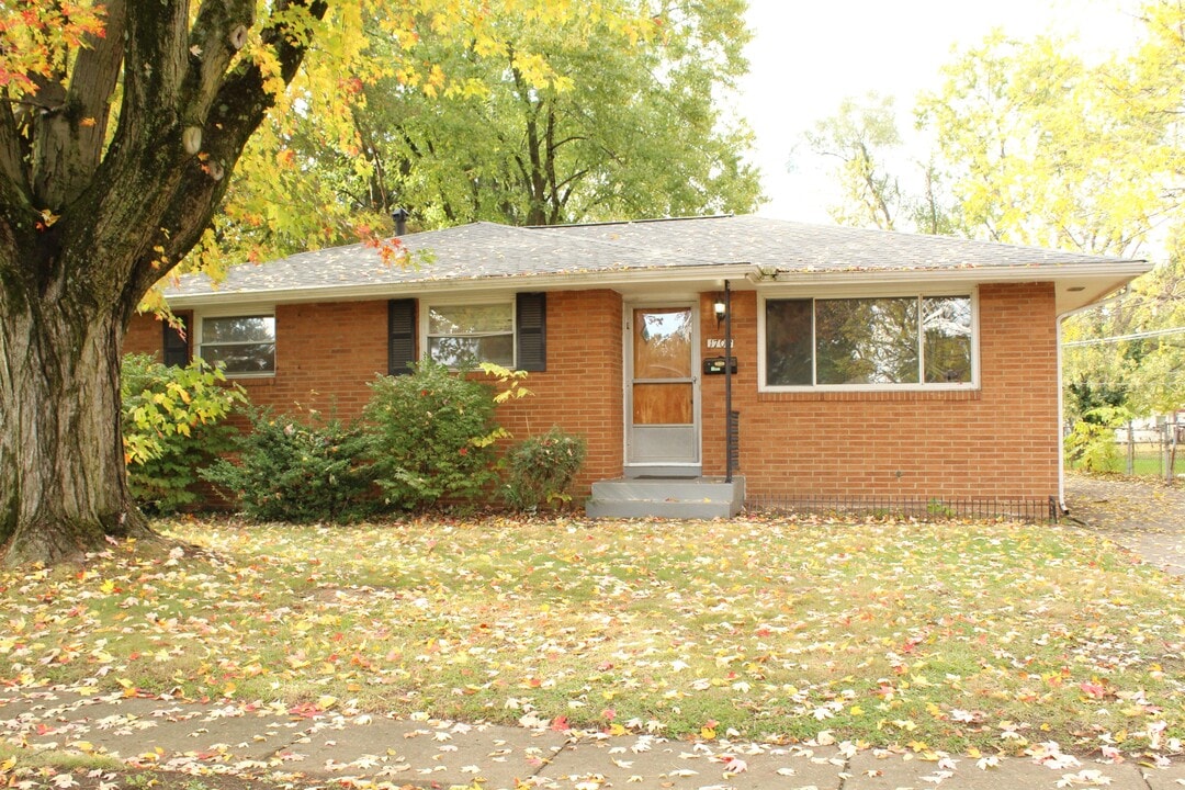 1703 Shady Lane Rd in Columbus, OH - Building Photo