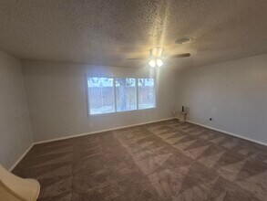 5216 15th St in Lubbock, TX - Building Photo - Building Photo