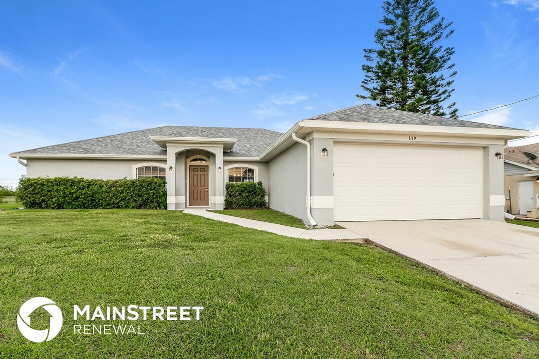 1119 NE 5th Ave in Cape Coral, FL - Building Photo