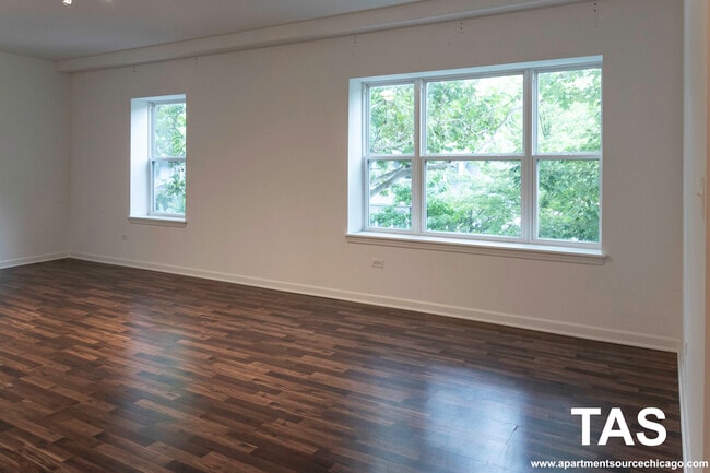 1544 W Glenlake Ave in Chicago, IL - Building Photo - Building Photo