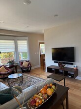 546 NE 80th St in Seattle, WA - Building Photo - Building Photo