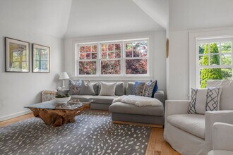 43 Agamenticus Ave in York, ME - Building Photo - Building Photo