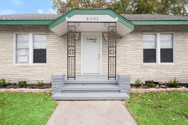 property at 5001 McKinney St