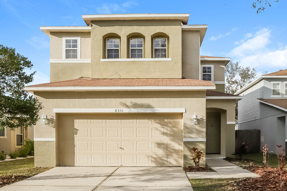 6310 Cherry Blossom Trail in Gibsonton, FL - Building Photo