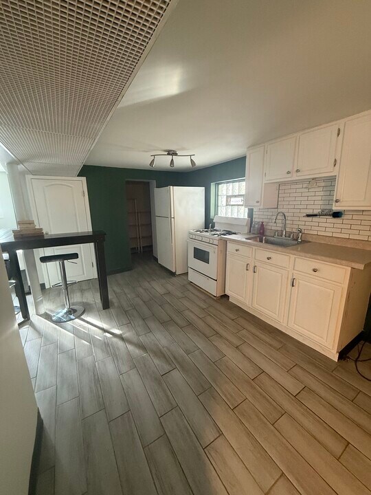 5230 W Winona St, Unit B in Chicago, IL - Foto de edificio