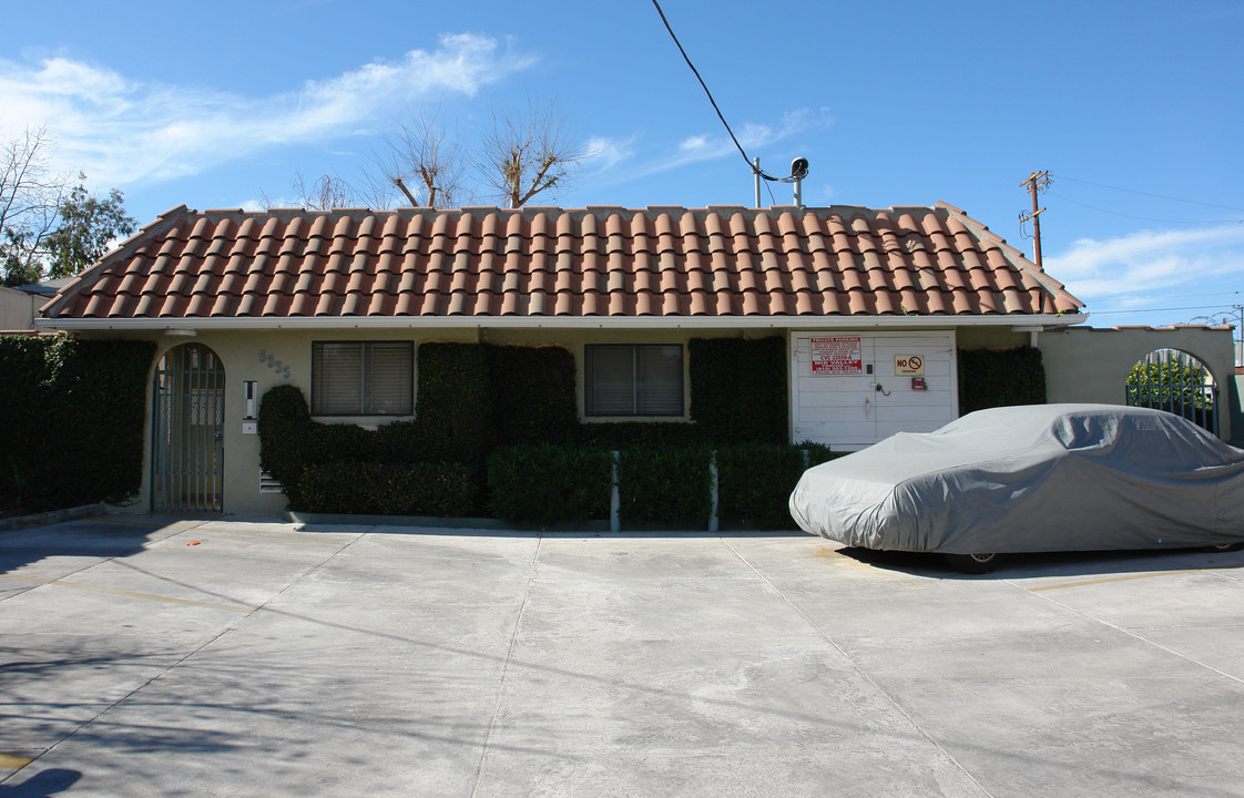 5335 Harmony Ave in North Hollywood, CA - Foto de edificio