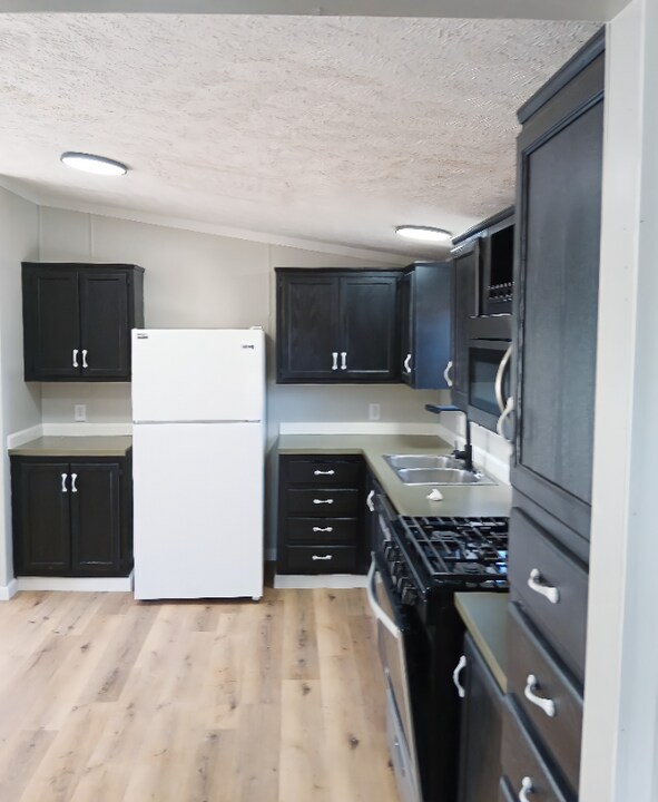 2552 Smith Ave in Marshalltown, IA - Building Photo