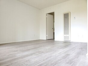 120 - 801 E Palmer Ave in Glendale, CA - Building Photo - Interior Photo