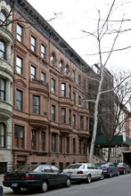 45 W 76th St in New York, NY - Building Photo - Building Photo