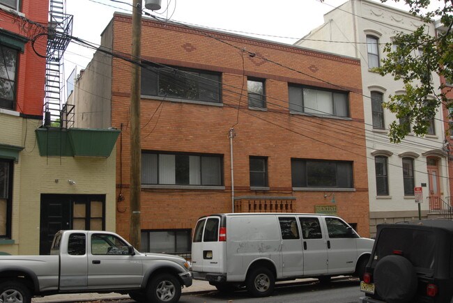 255-257 4th St in Hoboken, NJ - Building Photo - Building Photo