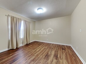 9021 Braxton Dr in Union, KY - Building Photo - Building Photo