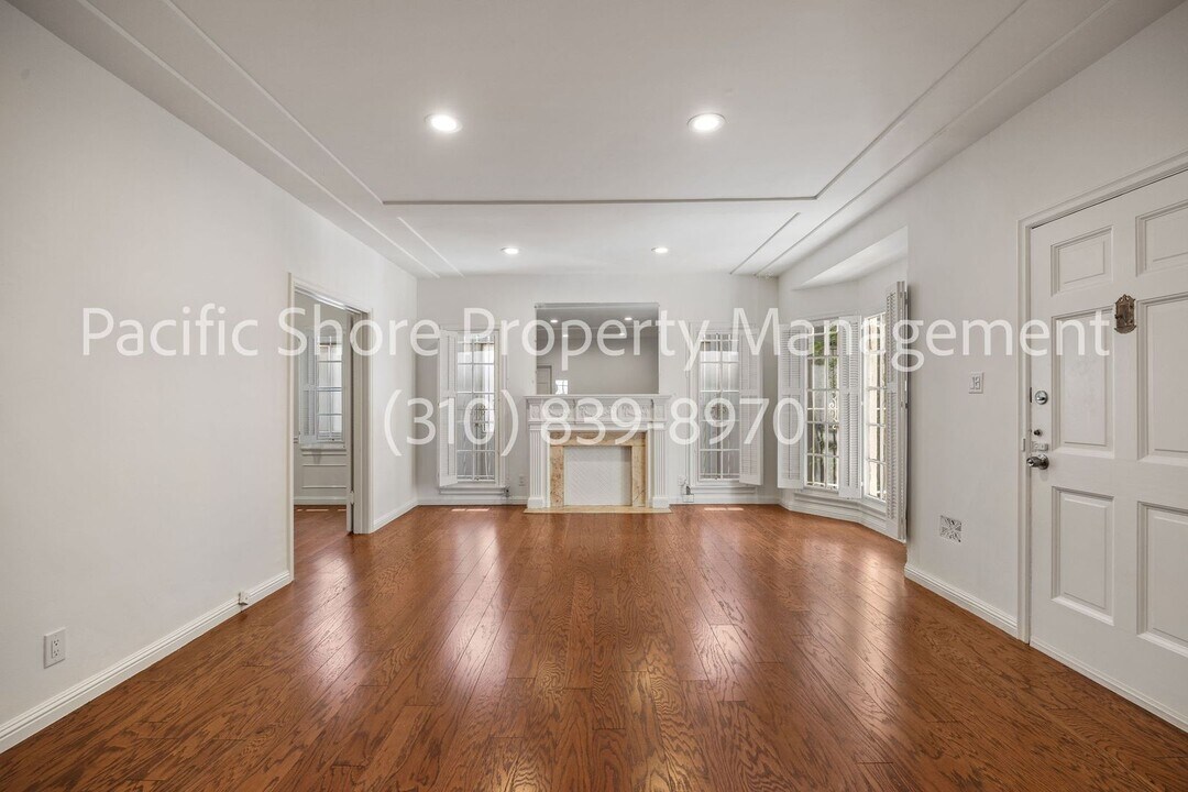 458 S Roxbury Dr in Beverly Hills, CA - Building Photo