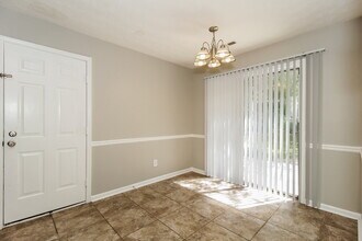 61 Eva Dr in Hampton, GA - Building Photo - Building Photo