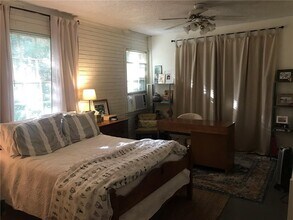 1904 Holly Ave in Brunswick, GA - Building Photo - Building Photo