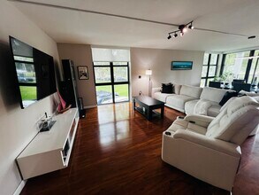 1201 River Reach Dr in Fort Lauderdale, FL - Building Photo - Building Photo