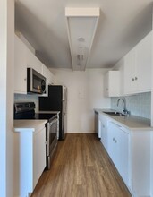 1701 Purdue Ave in Los Angeles, CA - Building Photo - Interior Photo