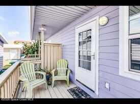 237 Cherie Down Ln in Cape Canaveral, FL - Building Photo