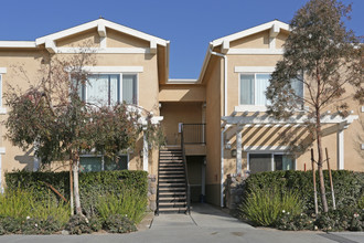 Pacheco Court Apartments in Los Banos, CA - Foto de edificio - Building Photo