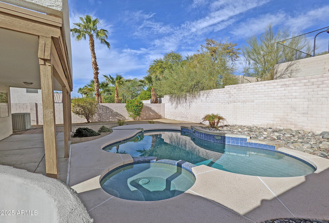 1332 E Charleston Ave in Phoenix, AZ - Building Photo