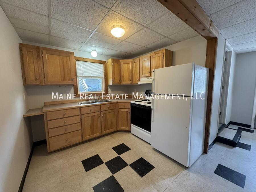 23 Wilson St in Skowhegan, ME - Building Photo