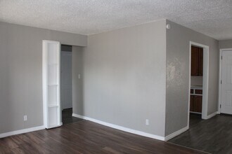 4524 SE 20th St in Del City, OK - Building Photo - Building Photo