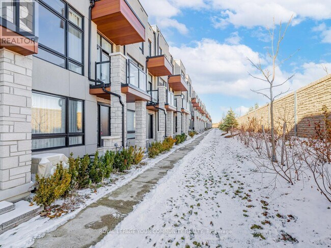 131 Carpaccio Ave in Vaughan, ON - Building Photo - Building Photo