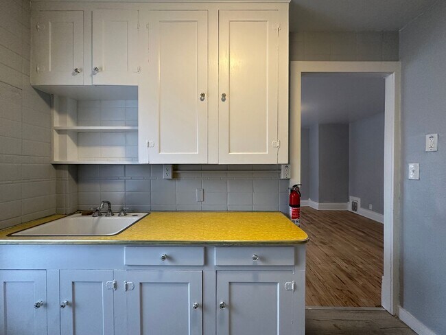 property at 113 N Hamilton St