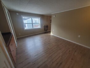 141 College Ave, Unit Apt 2 in Waterville, ME - Building Photo - Building Photo