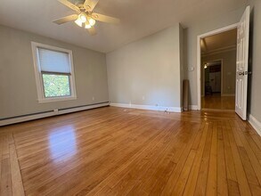 11 Franklin St, Unit 1 in Natick, MA - Building Photo - Building Photo