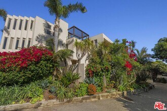 31851 Seafield Dr in Malibu, CA - Building Photo - Building Photo