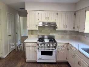 127 Stockton Ave in Princeton, NJ - Building Photo - Building Photo