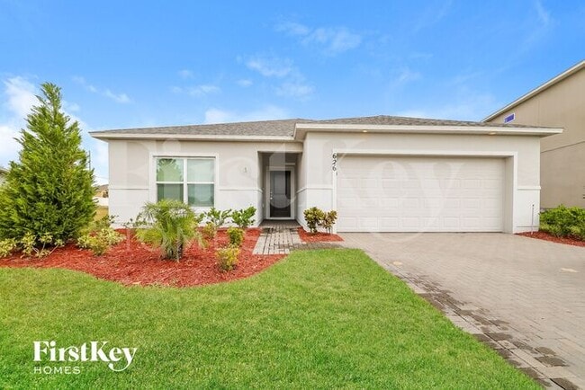 626 Campo Ln