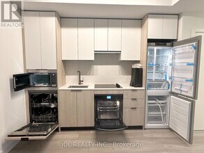 1007 The Queensway in Toronto, ON - Building Photo - Building Photo