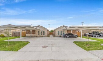 10 N Hester St in Edinburg, TX - Building Photo