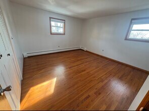 208 6th St, Unit 2nd floor in Palisades Park, NJ - Foto de edificio - Building Photo